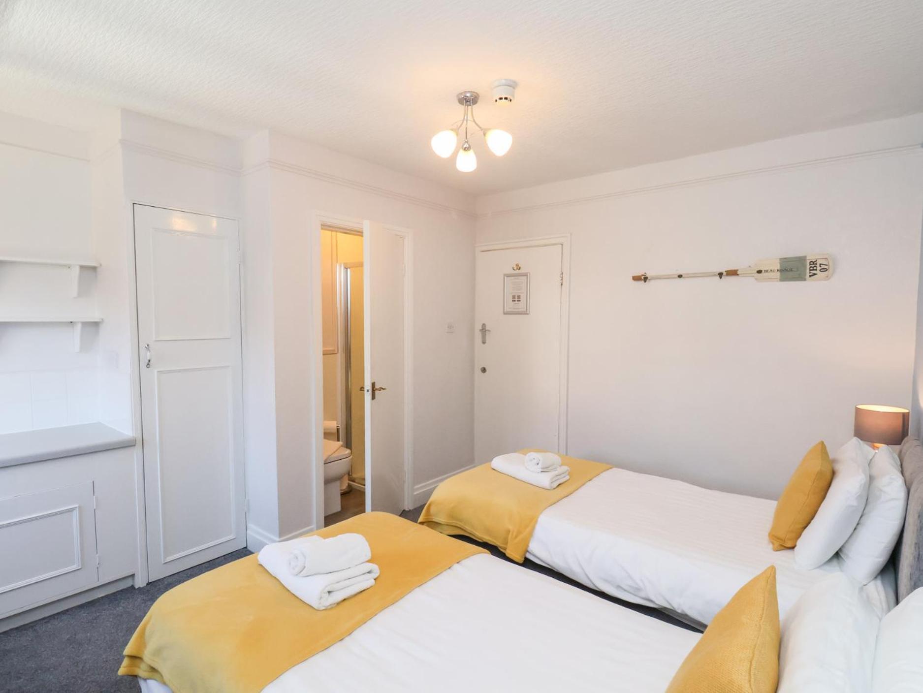 North Beach Lodge Скарборо Екстер'єр фото